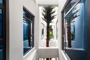 Shenzhen Naive S Hotel (Xili Metro Station Store)