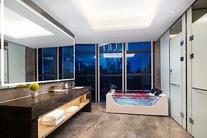 Shenzhen Naive S Hotel (Xili Metro Station Store)