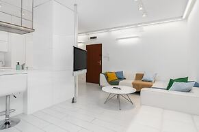 Minimalist Apartment Poznan by Renteres