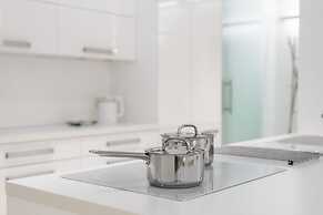 Minimalist Apartment Poznan by Renteres