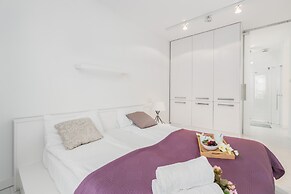 Minimalist Apartment Poznan by Renteres