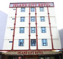 Capital O 90897 Island City Hotel