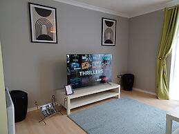 MALTING-GREEN DOOR-One Bedroom Apartment