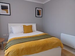 MALTING-GREEN DOOR-One Bedroom Apartment