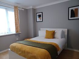 MALTING-GREEN DOOR-One Bedroom Apartment