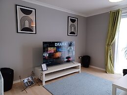 MALTING-GREEN DOOR-One Bedroom Apartment