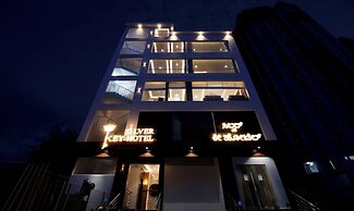 Itsy Hotels Silver Keys