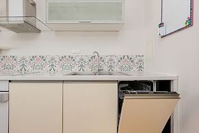 Apartment for 3 Guests Warsaw by Renters