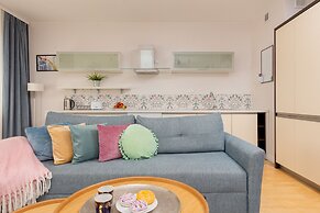 Apartment for 3 Guests Warsaw by Renters