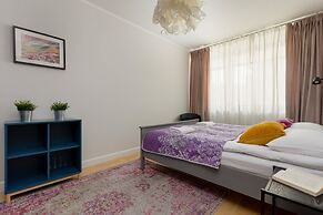Apartment for 3 Guests Warsaw by Renters