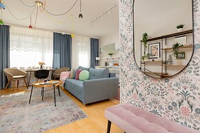 Apartment for 3 Guests Warsaw by Renters