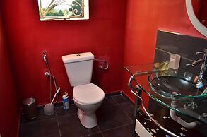 Room-the Romantic Atmosphere of the red