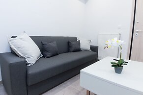 Stylish Brand New Apt at Megaro Mousikis