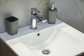 Stylish Brand New Apt at Megaro Mousikis