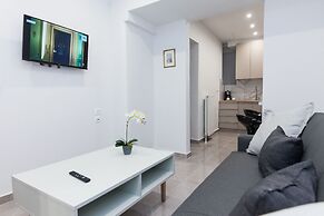 Stylish Brand New Apt at Megaro Mousikis