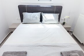 Stylish Brand New Apt at Megaro Mousikis