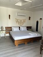 Pupa Alacati Butik Otel
