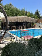 Pupa Alacati Butik Otel