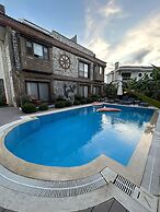 Pupa Alacati Butik Otel