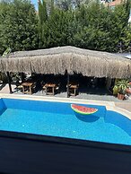 Pupa Alacati Butik Otel