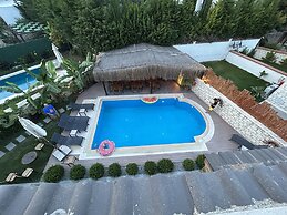 Pupa Alacati Butik Otel