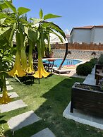 Pupa Alacati Butik Otel