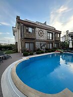 Pupa Alacati Butik Otel