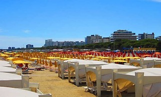 Elegant Villa a few Meters From the Beach