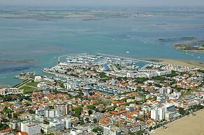 Elegant Villa a few Meters From the Beach