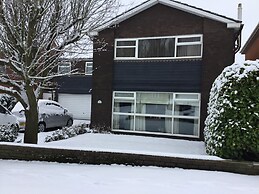 Hotel 5 Ravenhurst Drive