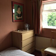 Hotel 5 Ravenhurst Drive