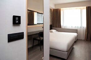 Luwian Athens Boutique Hotel