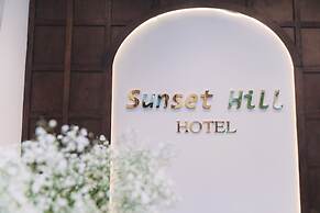 Sunset Hill Hotel