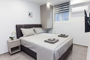 Brand Urban Getaway in Megaro Mousikis