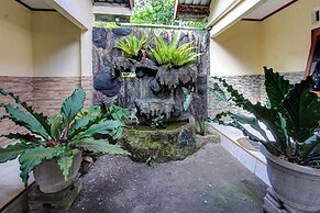 OYO 92619 Inn Homestay