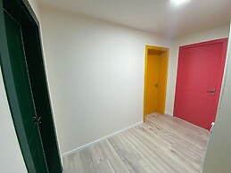 Room in Apartment - Three Doors Apartments, Papaya 1-bedroom Apartment