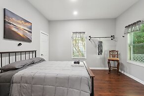 Atl Home Close To Airport, Tyler Perry, Betline 3 Bedroom Home by Reda