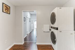 Atl Home Close To Airport, Tyler Perry, Betline 3 Bedroom Home by Reda