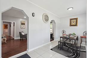 Atl Home Close To Airport, Tyler Perry, Betline 3 Bedroom Home by Reda