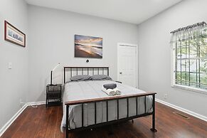 Atl Home Close To Airport, Tyler Perry, Betline 3 Bedroom Home by Reda