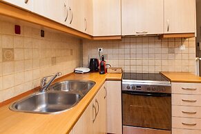 Luxury Pireas Stay New 2BR Urban Escape