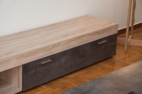 Luxury Pireas Stay New 2BR Urban Escape