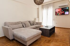 Luxury Pireas Stay New 2BR Urban Escape