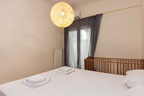 Luxury Pireas Stay New 2BR Urban Escape