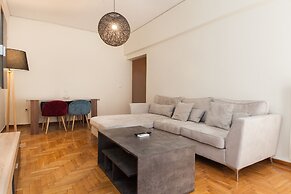 Luxury Pireas Stay New 2BR Urban Escape