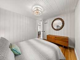 Lil Pearl 2 Bedroom Bungalow by RedAwning