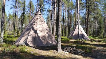 Karhunkierros Cabins & Huts