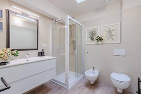 Casa Marta in Lucca With 2 Bedrooms and 1 Bathrooms