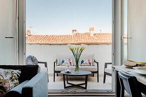 Casa Marta in Lucca With 2 Bedrooms and 1 Bathrooms