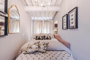 Casa Marta in Lucca With 2 Bedrooms and 1 Bathrooms